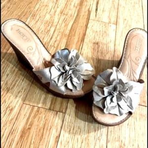 Women’s Born shoes size 8